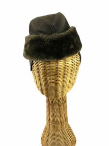 1970s wool hat with ear flaps and faux fur cuffed brim Size L