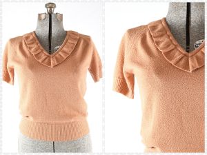 1970s Vintage Short Sleeve Beige Ruffle V-Neck Sweater | Talbot Traveler |  S/M | Bust 36''