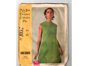 1960s Designer Dress Sewing Pattern - Misses Large Bust 38 - Sleeveless A Line Mod Shift with Ogee 
