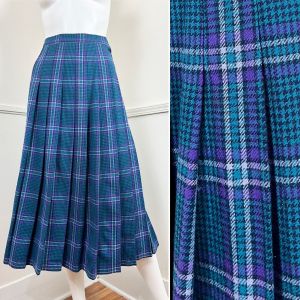 Medium | 1980's Vintage Wool Plaid Pleated Skirt by Pendleton | Size 10