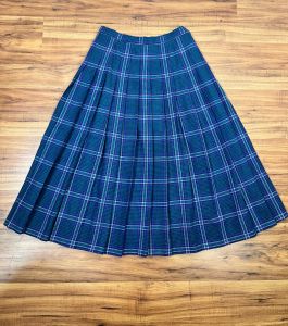 Medium | 1980's Vintage Wool Plaid Pleated Skirt by Pendleton | Size 10 - Fashionconstellate.com