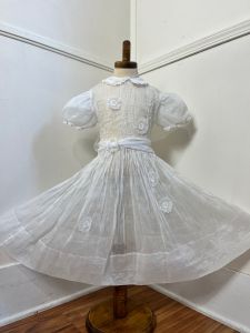 Size 6 | 1950's Vintage Sheer White Cotton Organdy Dress with 3D Floral Appliqué by L'Enfant - Fashionconstellate.com