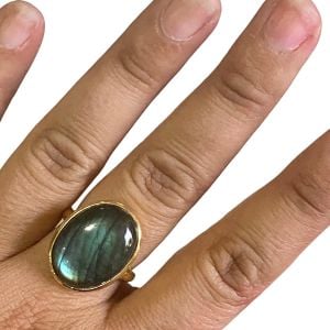 Vintage 1990’s Fiery Labradorite Ring in a Gold Setting - Size 8.5 - Fashionconstellate.com