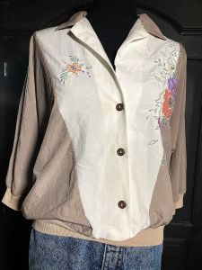 XL/ 80’s Distressed Beige Color Block Shirt with Flower Embroidery, Granny Chic Lightweight Puffy