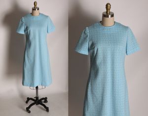 1960s Blue Polyester Floral Short Sleeve Double Knit Polyester Shift Dress - S/M