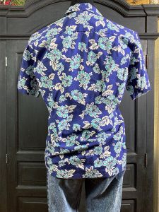 S-M/ Vintage Hawaiian Button Up Shirt by Kalaheo, Blue and White Floral Print Tropical Button Up Top - Fashionconstellate.com