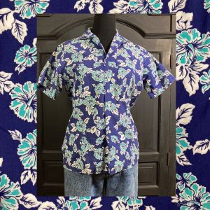 S-M/ Vintage Hawaiian Button Up Shirt by Kalaheo, Blue and White Floral Print Tropical Button Up Top