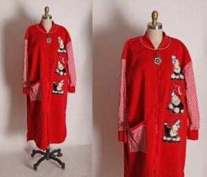 1980s Red Novelty Poodle Applique Long Sleeve Zip Up Night Gown Robe by Yikes