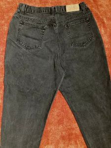 M-L/ 90’s Liz Claiborne Black Mom Jeans, High Waist Black Denim Tapered Pants, 30 x 26 - Fashionconstellate.com