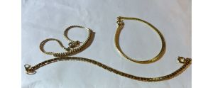Lot of 4 Chain Bracelets Gold Tone Serpentine Layering Bracelets by Sarah Coventry and others - Fashionconstellate.com