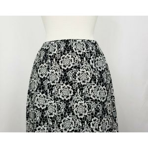 Y2K Skirt Black White Round Floral Print by Briggs New York | Vintage Petite Medium P/M - Fashionconstellate.com
