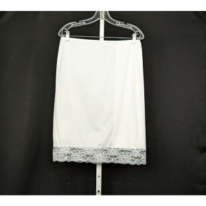 80s Skirt Half Slip White Nylon Lace Trim by Movie Star | Vintage Misses L