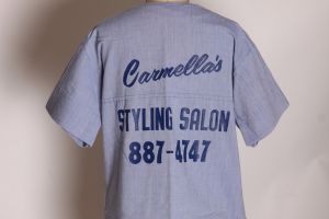 1970s Chambray Denim Look Short Sleeve Pullover Carmella Hair Salon Carol Blouse - L - Fashionconstellate.com