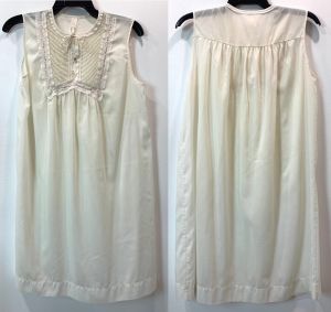 60s White Nightgown | Nightie with Lace & Embroidery Bib Semi Sheer Summer | Barbizon ''June'' | XS/S - Fashionconstellate.com