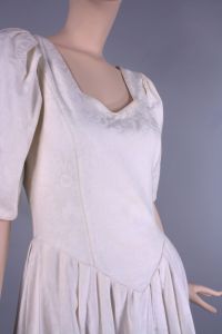 Vintage Size 8 LAURA ASHLEY Off White Cotton Cottagecore Damask Wedding Dress Gown Bustle | XS/S - Fashionconstellate.com