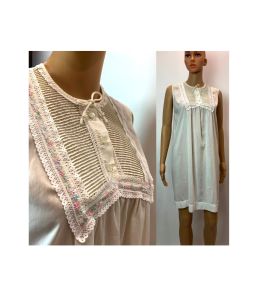 60s White Nightgown | Nightie with Lace & Embroidery Bib Semi Sheer Summer | Barbizon ''June'' | XS/S