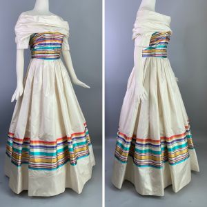 Extraordinary 1970s era Norman Hartnell Vintage Couture Silk Taffeta Formal Ball Gown | XXS/XS - Fashionconstellate.com