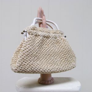 Vintage 1950s Crochet Handbag, 50s Ivory Raffia Purse, Plastic Handle Tote Bag