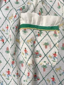 Vintage Midcentury Half Apron | Southwestern Native American Print | Great Gift! Chef Cook Gifts - Fashionconstellate.com