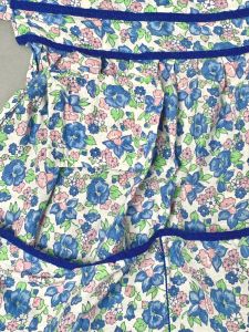 Vintage Midcentury Cotton Half Apron | Floral Print w/ 7 Pockets | Great Gift! Chef Cook Gifts - Fashionconstellate.com