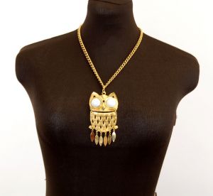 Owl necklace, Owl pendant, gold owl necklace, articulated owl, chain necklace, 1970s owl necklace - Fashionconstellate.com