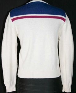 Size 6 Ski Sweater - Cool Retro Snowflake Motif Pullover - Winter Modernist 1980s Scandinavian Look  - Fashionconstellate.com