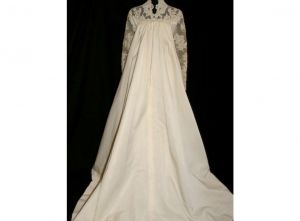 Size 8 Wedding Dress - Fine Alencon Lace & Satin Empire 60s Bridal Gown by Priscilla of Boston - Att - Fashionconstellate.com