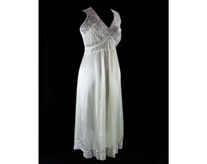 Size 14 Authentic 1930s White Satin Nightgown - Bias Cut Glamour - Gorgeous Details - Pastel Rosette