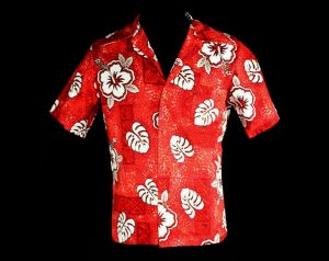 Men's Medium Tiki Shirt - 60s Brick Red Hibiscus Barkcloth Mens Summer Shirt - Short Sleeved 1960s 