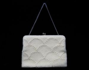 FINAL SALE 60s White Pearly Handbag with Scalloped Design - Bead Style Scallops 1960s Purse 
