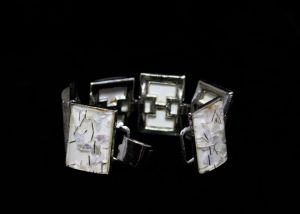MCM Confetti Lucite Bracelet - 1950s Rockabilly White Plastic ''Trapped'' Pearlescent Flakes  - Fashionconstellate.com
