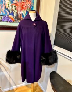 Vintage 1930s - 40s Purple Wool Coat w/Black Fox Fur Cuffs - M to L