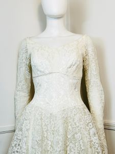 Small | 1950s Vintage Classic Ivory Lace Tea Length Bridal Gown - Fashionconstellate.com
