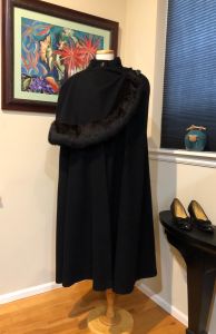 Vtg. 80s Romantic Black Wool Cape w/ Assymetric Drape, Lush Rabbit Fur Trim - OSFM - Fashionconstellate.com