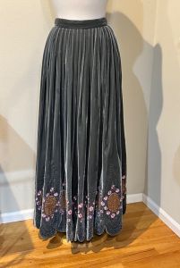 Vonnie Reynolds Embroidered Grey Velvet Long Evening Skirt & Vest - 1970s - Fashionconstellate.com