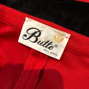 1970s Red Butte Knit Jacket w/ Black Velvet Collar & Cuffs NOS - S - Fashionconstellate.com