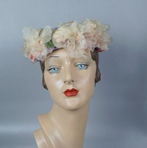 50s Lilac Straw Shallow Crown Pillbox Hat w/ Silk Florals - Fashionconstellate.com
