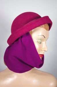 Fuchsia pink 80s hat with orchid purple knit cowl scarf