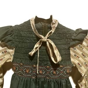 Vintage 1960's Smocked Prairie Dress Floral Green Ruffled Girls Kids S/M - Fashionconstellate.com