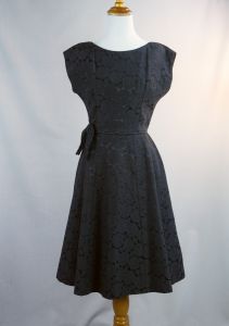 50s Black Rose Jacquard Full Skirt Cocktail Party Dress by Milton Lippman, B36 W24 - Fashionconstellate.com