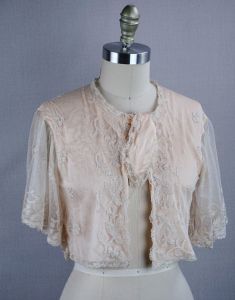 40s Peach Silk and Beige Lace Bed Jacket by Miss New Yorker - Fashionconstellate.com