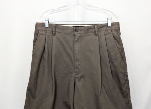 90s Shorts Brown Pleated Front by Banana Republic | Vintage Men's 36 - Fashionconstellate.com
