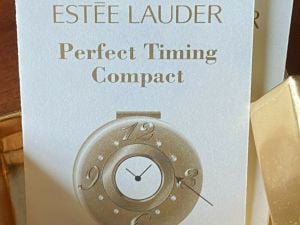 VTG 2001 ESTEE LAUDER~Crystal Compact Pocket Watch *PERFECT TIMING*  - Fashionconstellate.com