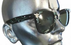 Vintage Sunglasses Black White Daisies Pan Oceanic  80S - Fashionconstellate.com