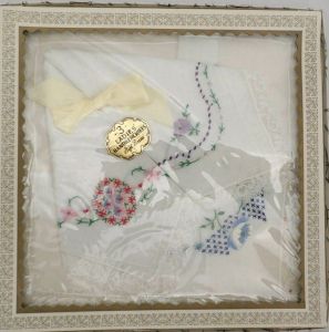Vintage Handkerchiefs Hanky In Box 3 1950s Colors on White Embroidered 