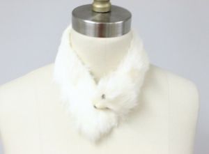 VTG  Rabbit Fur Neck Scarf Stole White/Ivory Full Body Pelt Head Clip 18'' Japan