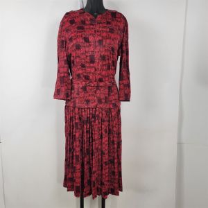 Vintage Nelly Don 1950s Red Jersey Print Dress w/ Belt