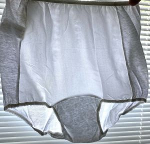 Vintage 100% Nylon/Cotton  Maternity Panties 1960s NWT White Small