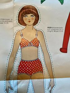 VTG 1972 Simplicitys Switchable Stitchables Poster Paper Doll Pattern RARE 23x34 - Fashionconstellate.com