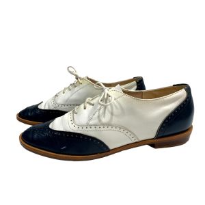 80s White & Navy Blue Leather Spectator Oxfords Wingtips  - Fashionconstellate.com